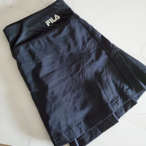 (LIKE NEW) FILA Skorts, Black Size S - Picture 2 of 12